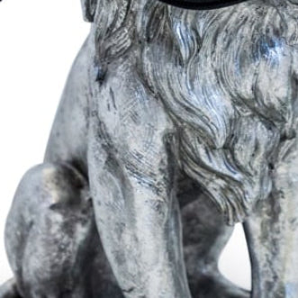 Sitting Lion Table Lamp