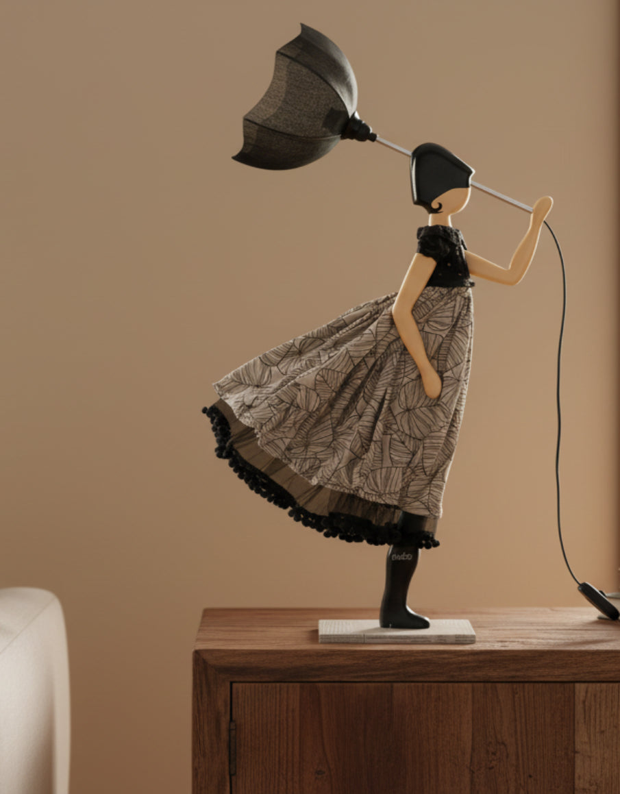 Skitso Lyra Lady Lamp